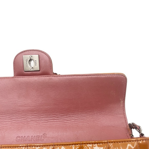 ✨$1,999✨ Chanel Patent Leather Chocolate Bar Bag - Picture 6 of 6